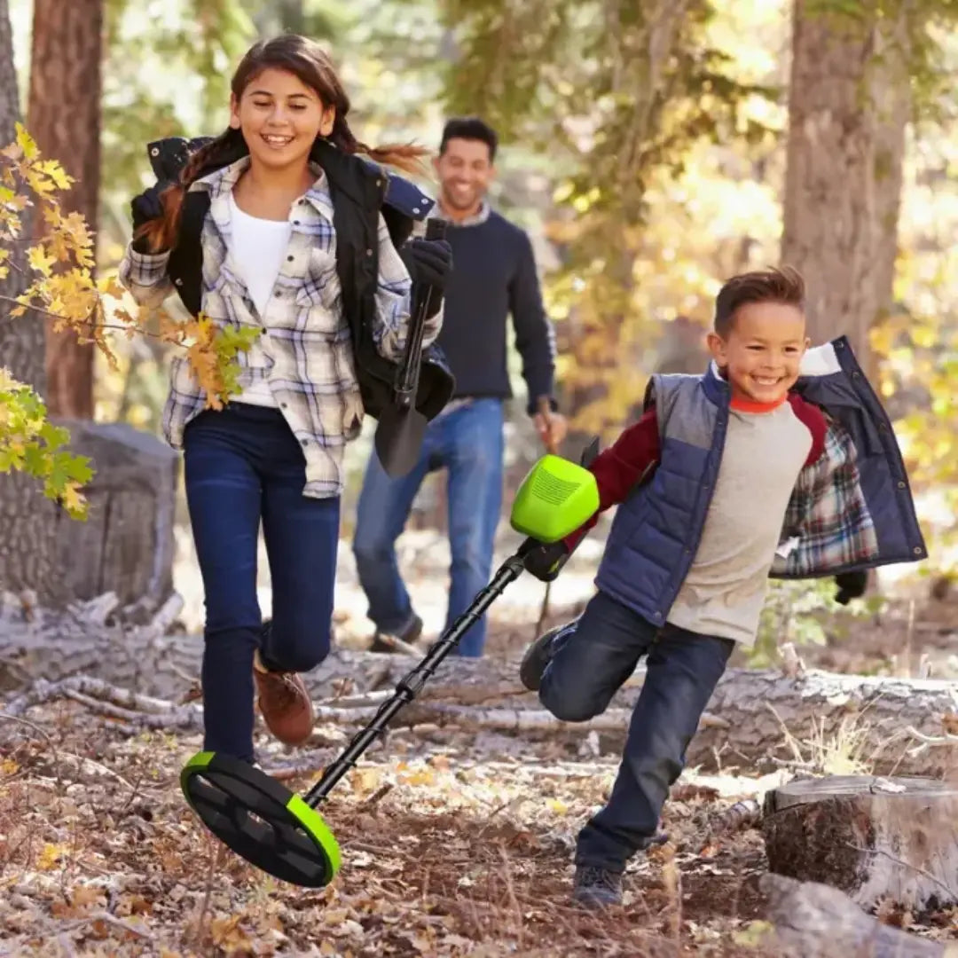 Selvanna Professional Metal Detector GTX7030G 8-Inch for Copper, Iron, and Coins – High-Precision All-Metal Detection